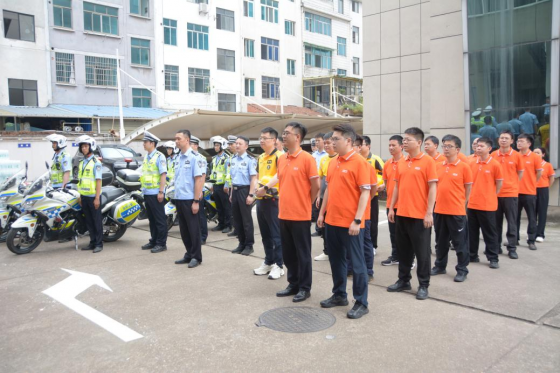 平安产险金华中心支公司联合交警婺城大队揭牌两大宣教基地 深化警保联动共筑交通安全屏障